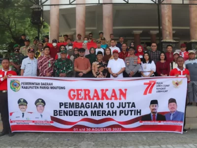 Pemda Parimo Canangkan Gerakan Pembagian 10 Juta Bendera Merah Putih
