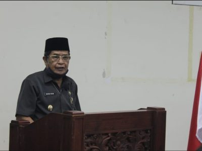 Wabub Sampaikan Jawaban Bupati atas pandangan umum Fraksi-Fraksi DPRD terhadap raperda APBD tahun Anggaran 2023 dan raperda Retribusi tentang Persetujuan Bangunan