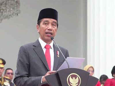 Viral Jokowi Tak Salami Kapolri di HUT TNI, Ini Penjelasan Kasetpres