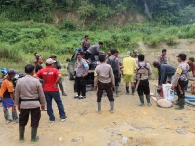 Petugas Gabungan Pemkab-Polres dan Kejari Touna Tertibkan Tambang Emas Ilegal