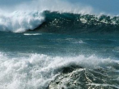 BMKG: Awas Gelombang Ekstrem Setinggi 9 Meter pada 28-29 Januari 2023