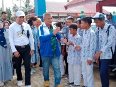 Bupati Samsurizal Tombolotutu Sosialisasi Tentang Penjaringan Bakat di SMPN 1 Moutong