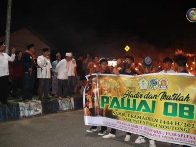 Wabup Parimo melepas Pawai Obor tahun 2023 ‘Silaturahmi masyarakat Umat Islam di Parimo menyambut datangnya bulan suci Ramadan 1444 Hijriah