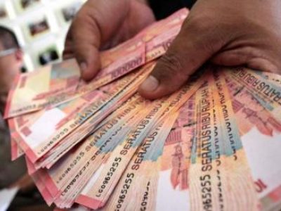 Hukum Pamer Kekayaan di Media Sosial Menurut Islam