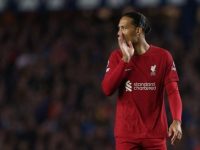 Ditinggalkan Jordan Henderson, Virgil van Dijk Siap Jadi Kapten Liverpool