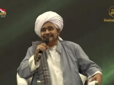Profil Habib Umar bin Hafidz, Ulama Besar Yaman yang Gelar Rihlah Dakwah di Indonesia