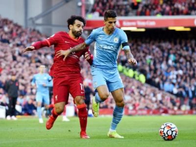 Manchester City Sepakat Pinjamkan Joao Cancelo ke Barcelona