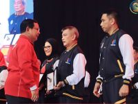 Penghargaan dari Kemenpora Kepada Bupati Parimo : Menhan RI Prabowo Subianto Serahkan Penghargaan Kepada Bupati Parimo diacara Puncak Peringatan Haornas Ke – 40 tahun 2023