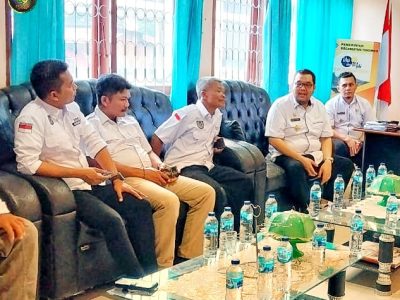 Temui Pj. Bupati Richard Perwakilan APDESI Minta Penguatan Organisasi