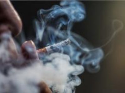 Hobi Merokok sambil Ngopi? Waspada Risiko Pengentalan Darah!