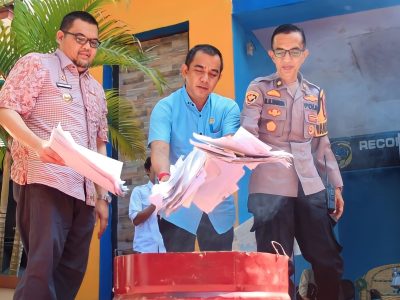PJ Bupati Parigi Moutong Hadiri Prosesi Pemusnahan 1979 Arsip In aktif