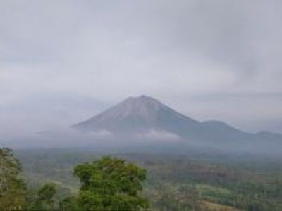Gunung Semeru 2 Kali Erupsi Keluarkan Abu 500 Meter, Status Masih Siaga