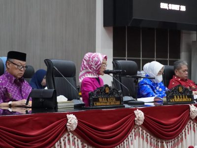 Rapat Paripurna Penyampaian dan Penyerahan Laporan Hasil Reses Masa Persidangan Kedua Tahun Kelima.