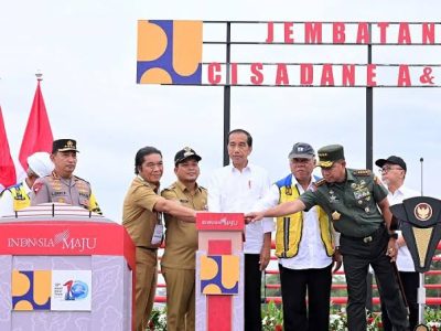 Jokowi Resmikan 3 Jembatan Pengganti Jembatan Callender Hamilton di Banten