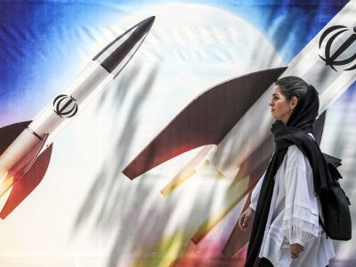 Parade Militer, Iran Merayakan Kesuksesan Setelah Menyerang Israel.