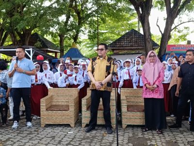 Dalam Rangka Hardiknas Pj Bupati Lepas Lomba Gerak Jalan