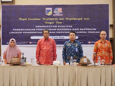 Gubernur : Potret Rencana Pembangunan Otonomi Daerah.