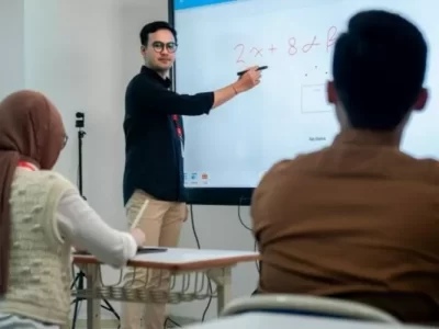 Hati-hati, Dosen Bisa Diberhentikan Secara Tidak Hormat dari Jabatan Jika Terjadi Hal Berikut