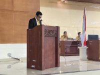Bupati Sampaikan Jawaban Atas Pandangan Fraksi dalam Pembahasan Empat Raperda