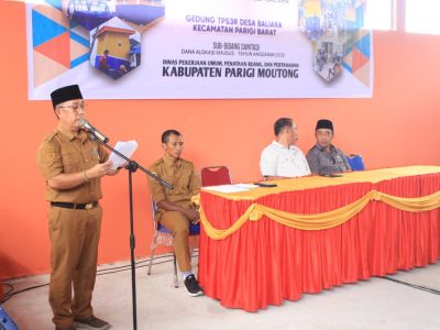 Asisten I Wakili Bupati Hadiri Serah Terima Tangki Septik dan TPS3R di Baliara