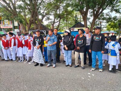 Wakil Bupati Lepas Peserta Gerak Jalan, HUT ke-24 Parigi Moutong Kian Meriah