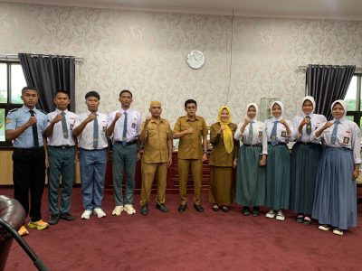 Bupati Erwin Burase Lepas Peserta Seleksi Paskibraka Tingkat Provinsi