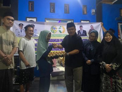 Wabup Parigi Moutong Salurkan 50 Paket Sembako dalam Safari Ramadan di Desa Sienjo