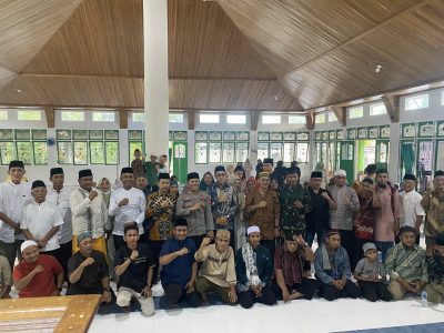 Hadiri Halalbihalal di Palasa Tangki, Bupati Parimo Tekankan Pembangunan Berbasis Kebutuhan Masyarakat