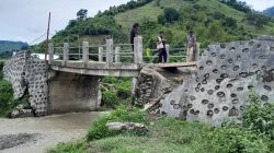 Banjir di Desa Sibalago Toribulu Surut, Oprit Jembatan Terancam Runtuh
