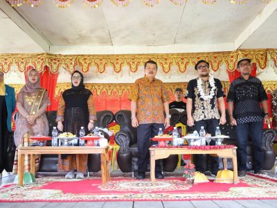 HUT Ke-19 Desa Khatulistiwa, Wabup Ajak Warga Perkuat Gotong Royong