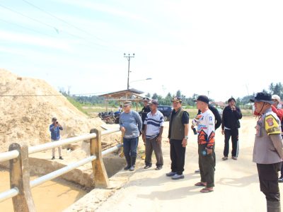 Normalisasi Sungai Rampung, Wabup Soroti Jalan yang Belum Beres