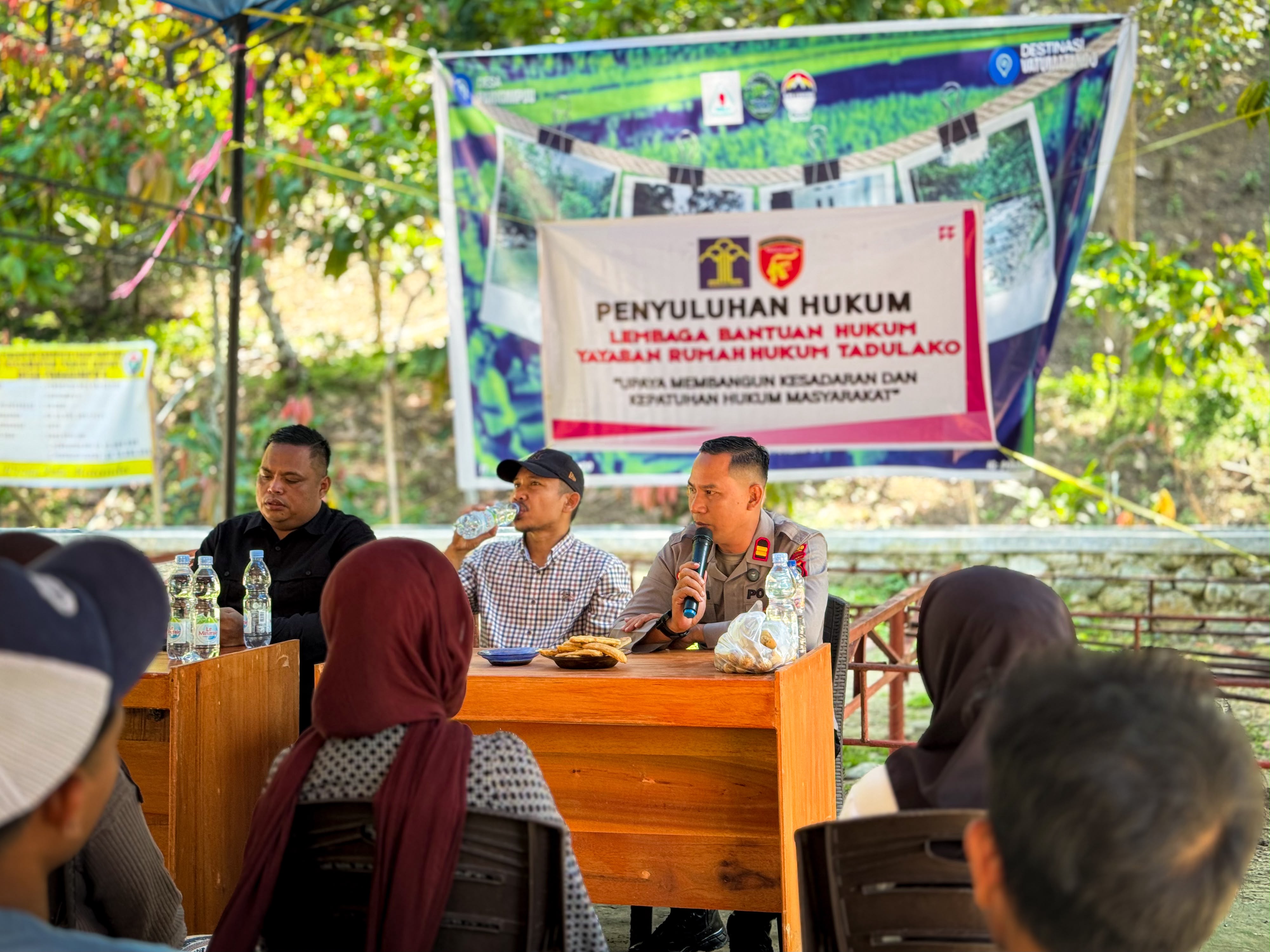 Turun ke Desa, Rumah Hukum Tadulako dan Polsek Parigi Edukasi Warga soal Hukum